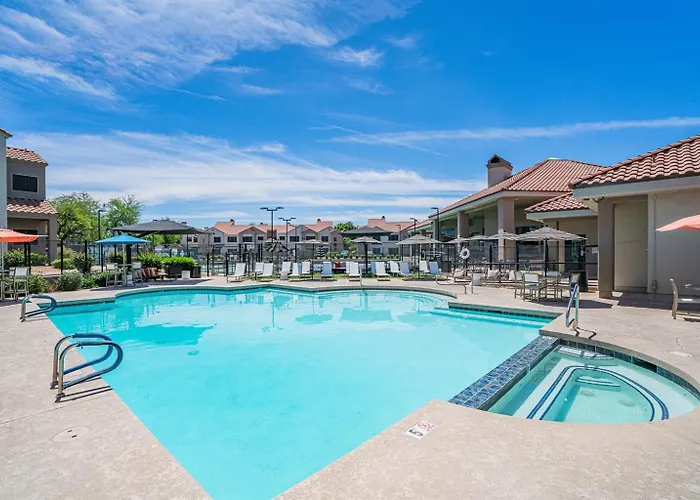 King Bed Near Kierland Spring Training Oasis Scottsdale